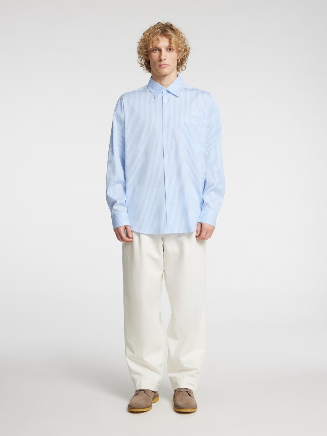 model_shot-front_full